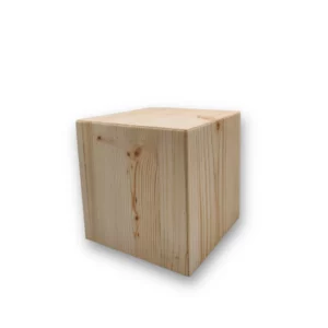 Tierurne aus Tannenholz